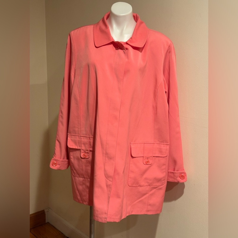 1 MADISON Coral Trench /Raincoat With Large Pockets  Cuffed Button Sleeves Sz XL